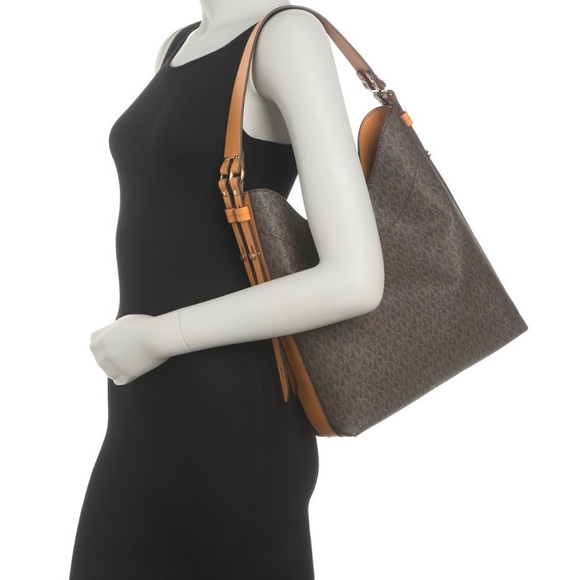 Michael Kors Hobo Bag - Picture 2 of 8